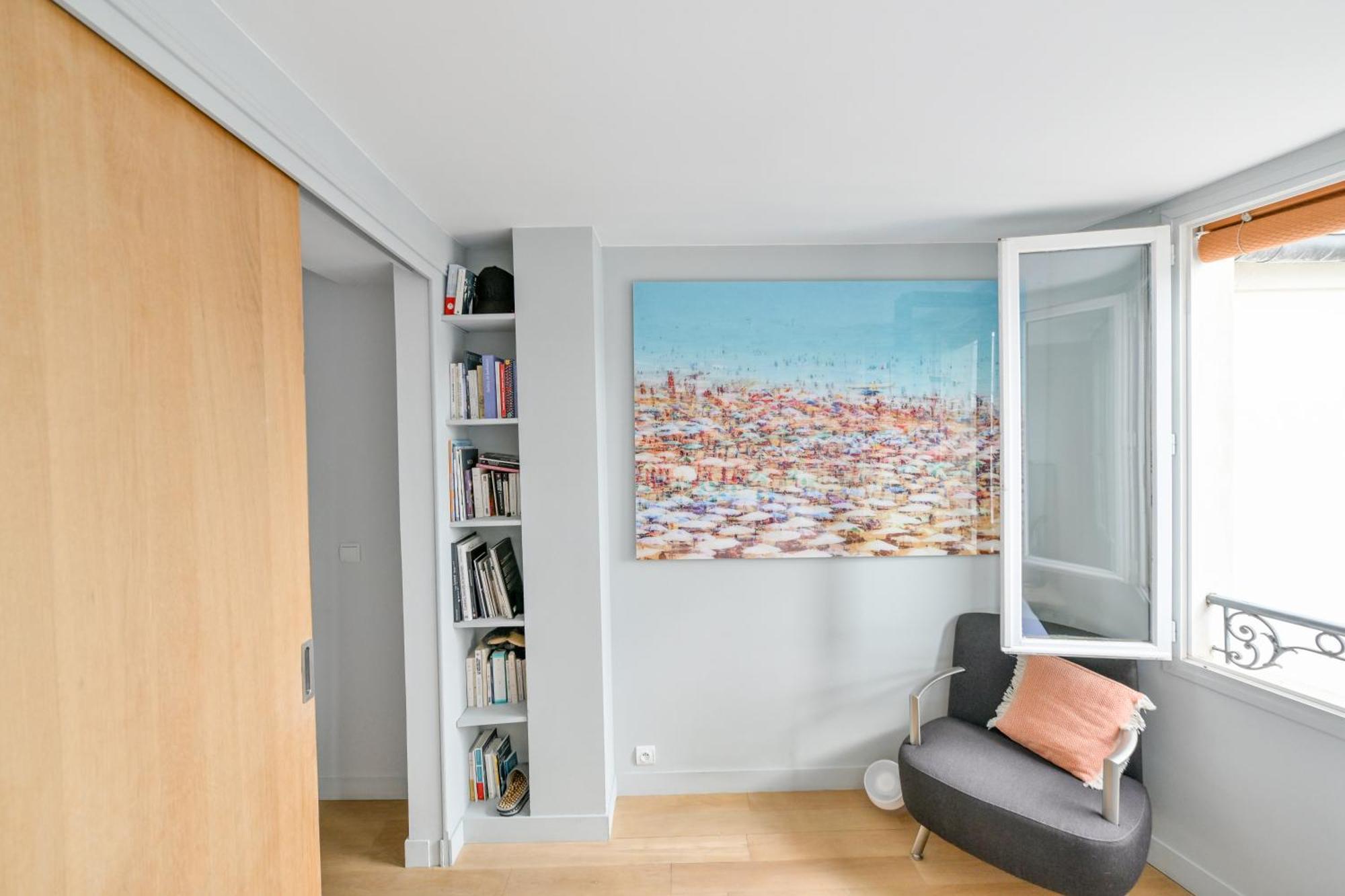 Stunning One-bedroom, Marais - Place Des Vosges * Parijs